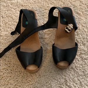 MIA black leather clogs Sz 8